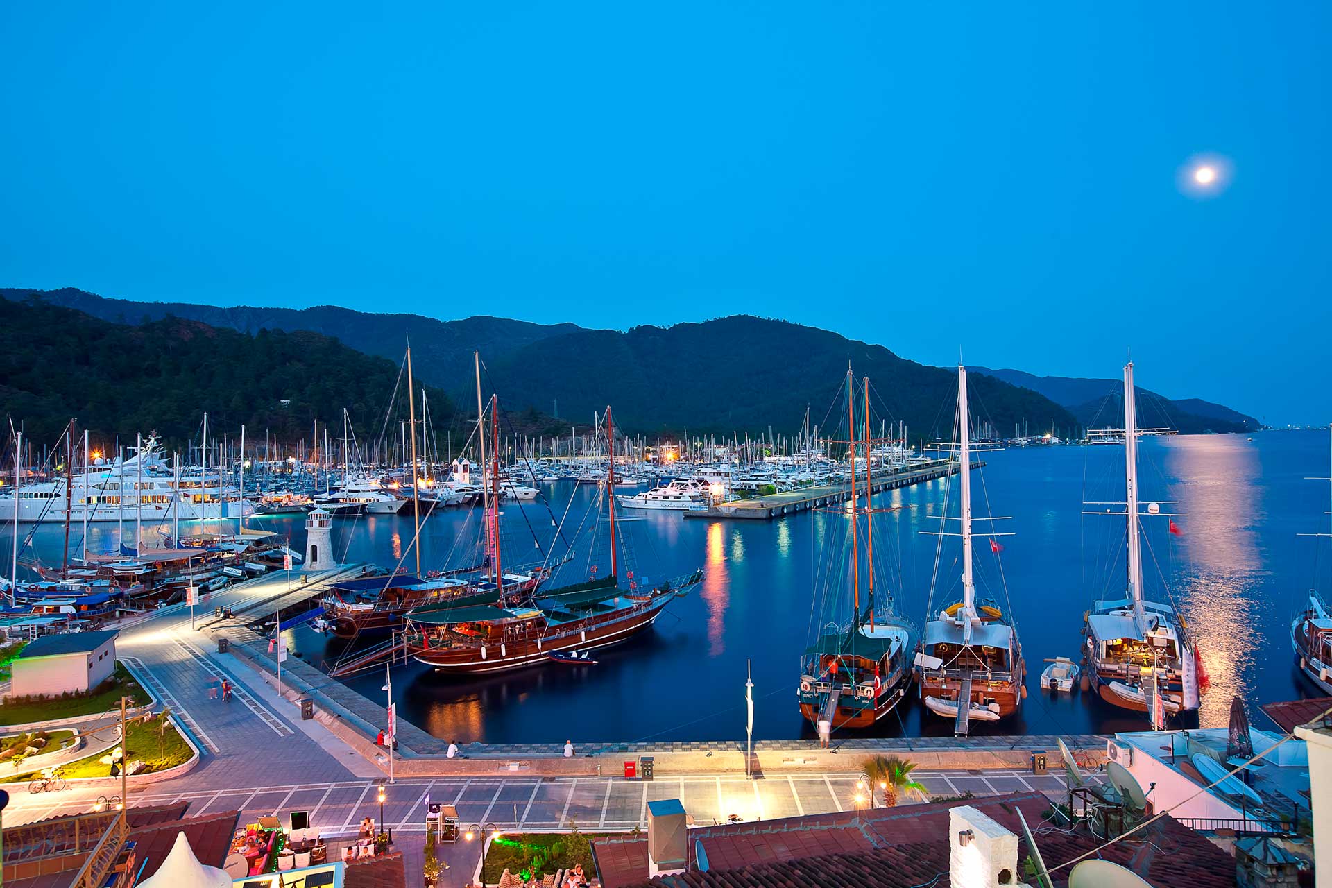 marmaris yacht marina fiyat